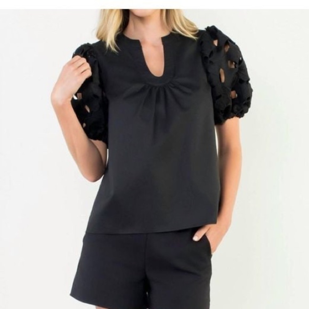 THML Black Eyelet Puff-Sleeve Blouse size Small